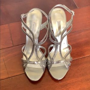 ⭐️ Silver Strappy Heels ⭐️
